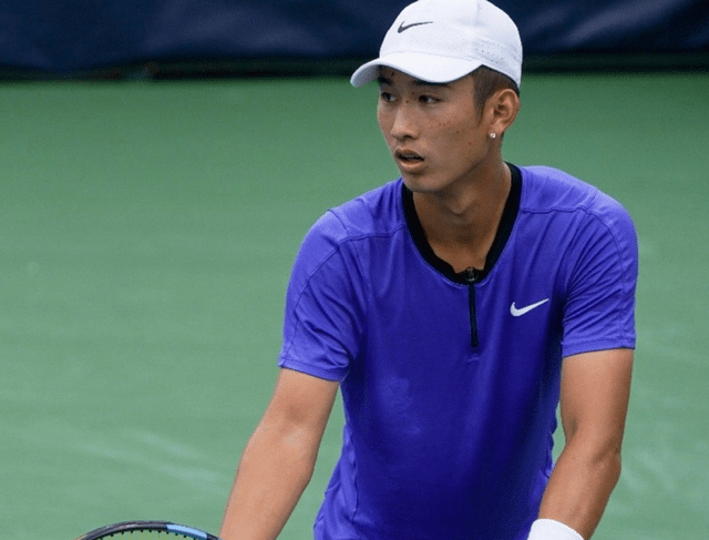 端显得毫无 端显得毫无